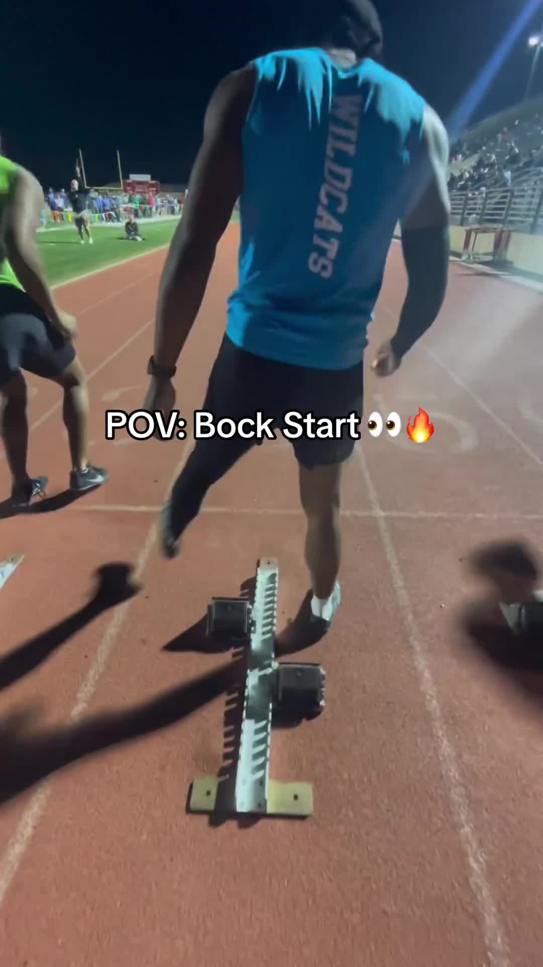 He can jump so high (Via work_equals_force_x_distance/ig) #track #sprinter #blockstart #athlete #highschoolsports #trackandfield #fast