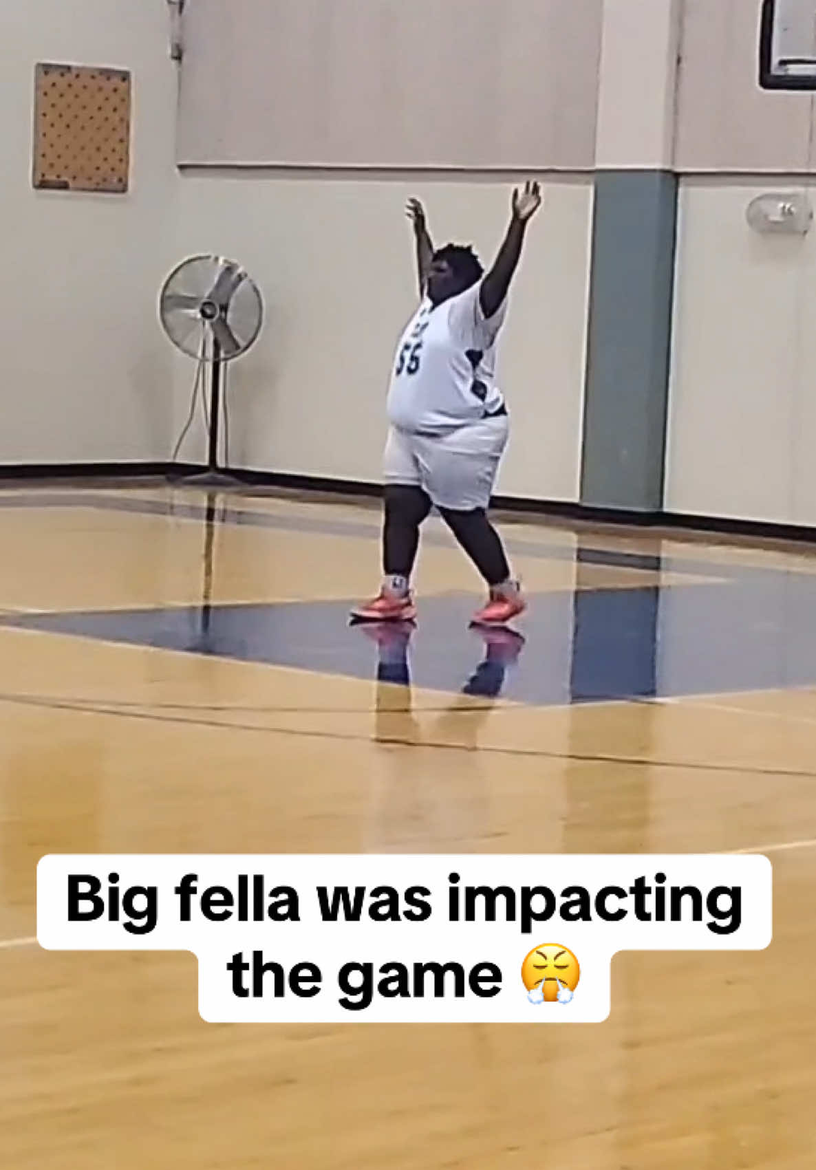 Bro needs to play QB @Goat #basketball #football #throw #athlete #bigman #qb1 #highschoolbasketball #quarterback #highschoolsports