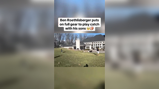 Big Ben back in his Steelers jersey. Love to see it (via X/CamHeywardFan) #football #benroethlisberger #qb #quarterback #kids #nfl #family #steelers #youthfootball #sons #catch