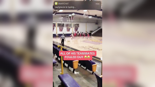 Bro had to play 1v5 (via zekedavis10/IG) #basketball #ejected #fouledout #1v5 #highschoolbasketball #solo #athlete #funny #teammates