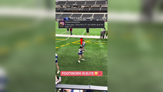 Don’t won’t any problems with her (via mia_mighty_pinney/IG) #cheerleader #boxing #footwork #stance #youthsports #boxer #athlete #impressive #cheer #sports