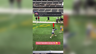 Don’t won’t any problems with her (via mia_mighty_pinney/IG) #cheerleader #boxing #footwork #stance #youthsports #boxer #athlete #impressive #cheer #sports