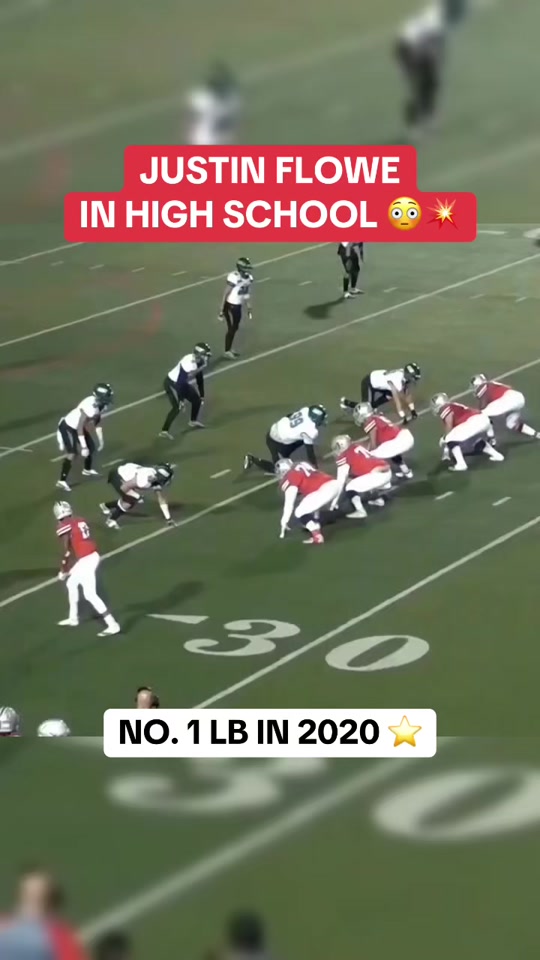 Justin Flowe was a BEAST in High School ???? #football #justinflowe #hit #oregon #fivestar #linebacker #athlete #highschoolfootball