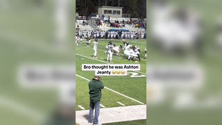 He got me ngl @Slim #football #runningback #ashtonjeanty #highschoolfootball #athlete #stance #michaelmyers