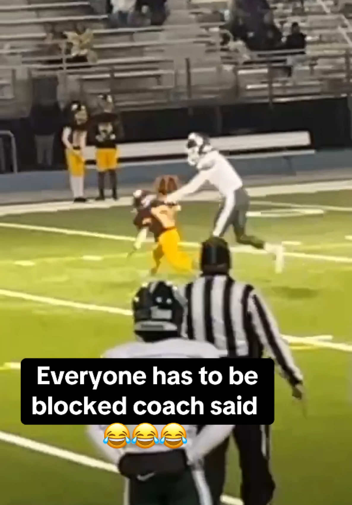 @Ⓜ #football #block #coach #highschoolfootball #athlete #funny