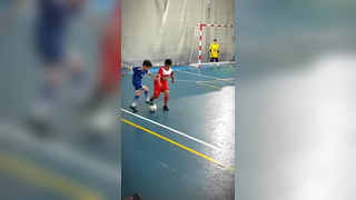 This kid got instant karma #nutmeg #karma #futsal #football #futbol #433