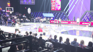 Arike Ogunbowale defeats Skylar Diggins-Smith