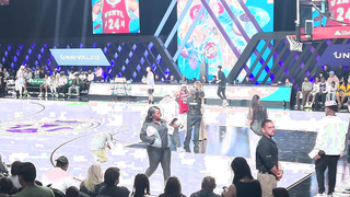 Arike Ogunbowale defeats Skylar Diggins-Smith