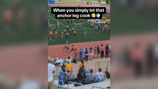 He BOOKED IT! (via @Ottawa University T&F) #track #trackandfield #anchor #fast #speed #race #meet #win #comeback #highschooltrack #highschoolsports #athlete #sports #highlight