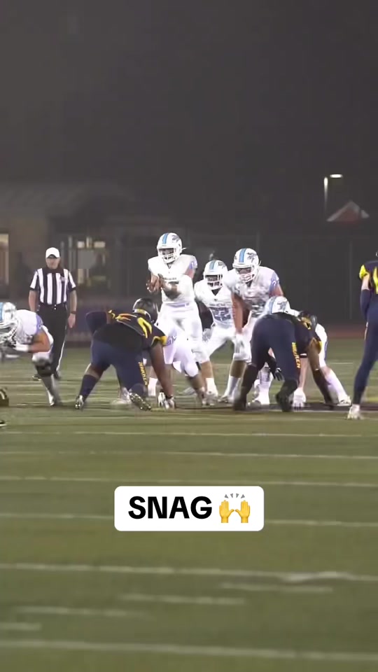 Tag your WR1 (via @LEGENDARY SPORTS MEDIA) #football #widereciever #catch #snag #wr1 #impressive #athlete #highschoolfootball #highschoolsports #sports #highlight