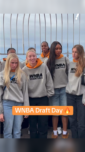 2025 WNBA draftees on top of the Empire State building ahead of the draft #wnba #wnbadraft #empirestatebuilding #paigebueckers #haileyvanlith #newyork