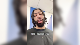 From one No. 1 pick to another... AD welcomes @Paige Bueckers to Dallas #wnba #paigebueckers #draft