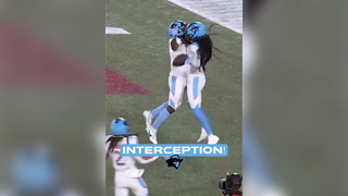 We get things starting BHAM, with a Joe Powell INT #ufl #texas #alabama #interception #football