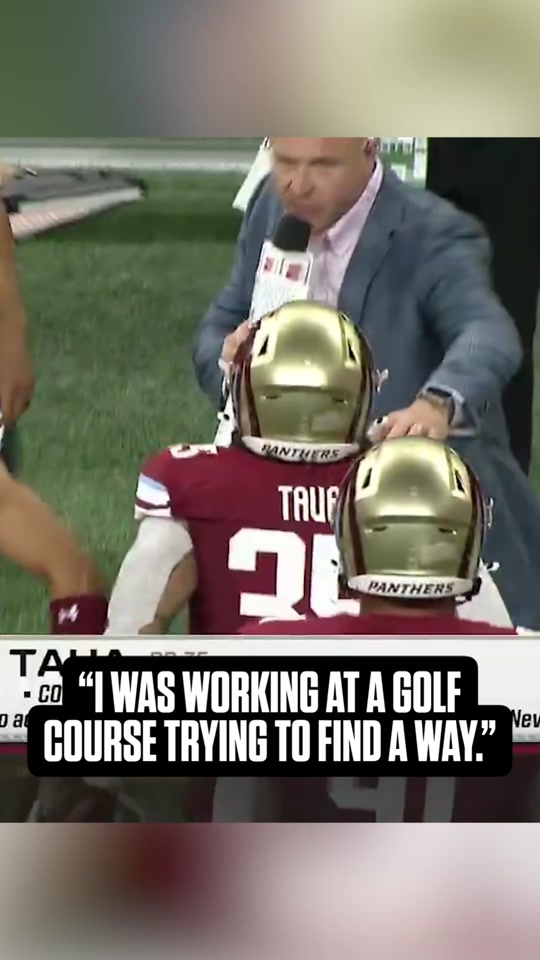 A week ago Toa Taua was working at a golf course, today he is scoring points at Ford Field #UFL