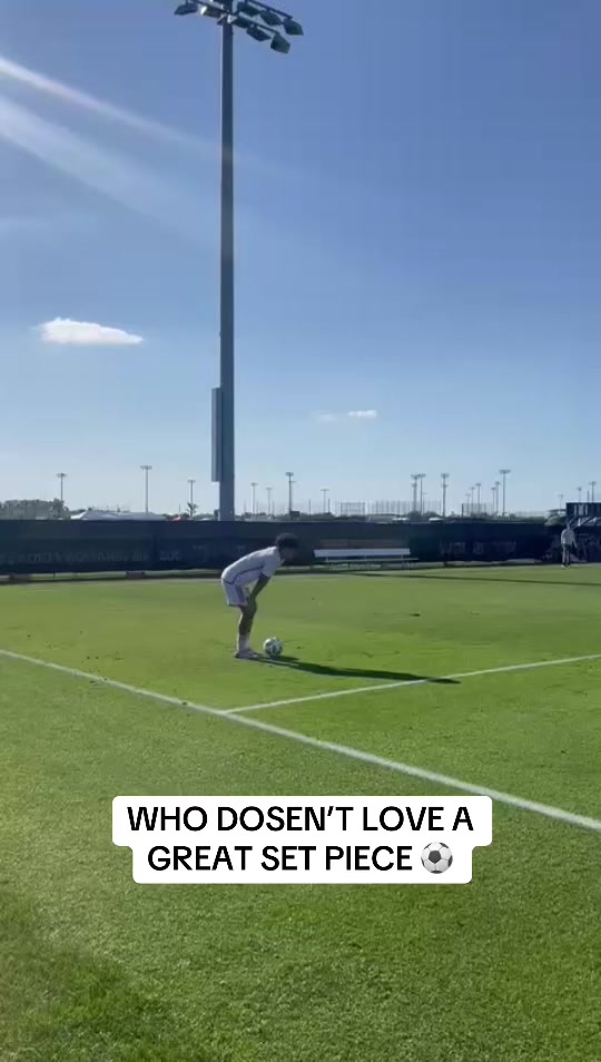 Just class #risingballers #football #Soccer #footballtiktok #soccertiktok #viral #futbol #wholesome #mls #mlsnext #soccerskills #goviral #wholesome #mls #mlsnext