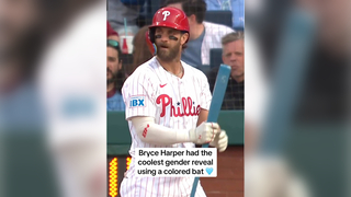 Trea Turner helped Bryce Harper with his in-game gender reveal (via @MLB, @nbcsphilly) #mlb #baseball #bryceharper #phillies #genderreveal
