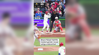 Trea Turner helped Bryce Harper with his in-game gender reveal (via @MLB, @nbcsphilly) #mlb #baseball #bryceharper #phillies #genderreveal