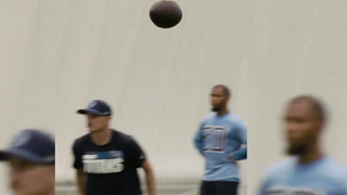 Cam Ward FIRST LOOK Competing,vs Will Levis for The QB1 SPOT @ Tennessee Titians Practice