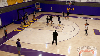 Kim Mulkey: The Unstoppable Zone Offense - Principles, Drills & Game Strategies