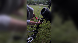 Late night shootin’ #archery #archerylife #mathewsarchery #eastonarch...