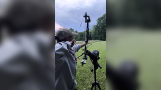 Late night shootin’ #archery #archerylife #mathewsarchery #eastonarch...