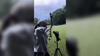 Late night shootin’ #archery #archerylife #mathewsarchery #eastonarch...