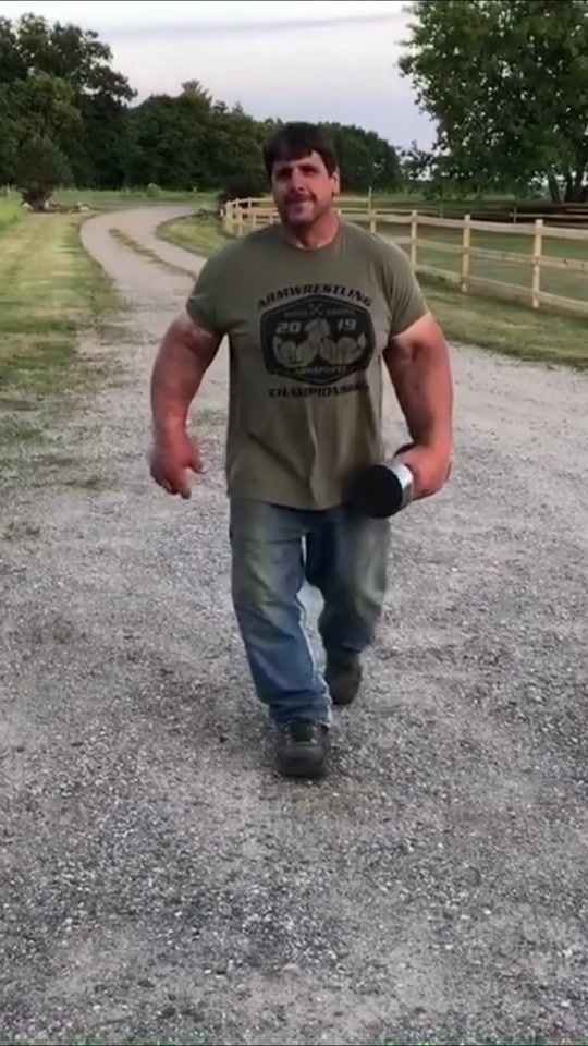 Jeff dabe is a unit Cred: @Jeff Dabe MN Armwrestler #gym #fitness #...