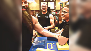 Schoolboy strength #armwrestling #armwrestle #armwrestler #schoolboy