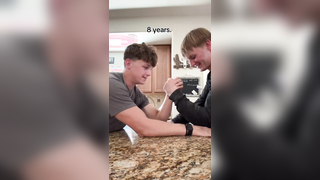Arm wrestling #fyp #fypシ #fypシ゚viral #armwrestling #los