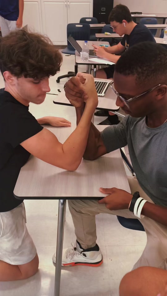 arm wrestling in class . #armwrestling
