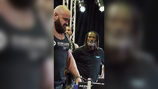 When Devon showed a master class to Braun Strowman #armwrestling #d...