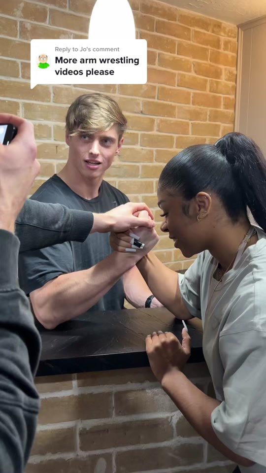 Replying to @Jo Sorry Deven #armwrestling