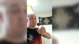 Darts #funny #foryou  #laugh #fyp #fypシ #foryoupage