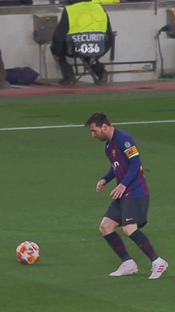 He didn’t look at the goal once #UCL #Messi
