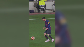 He didn’t look at the goal once #UCL #Messi