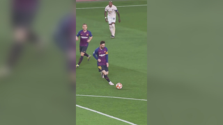 He didn’t look at the goal once #UCL #Messi