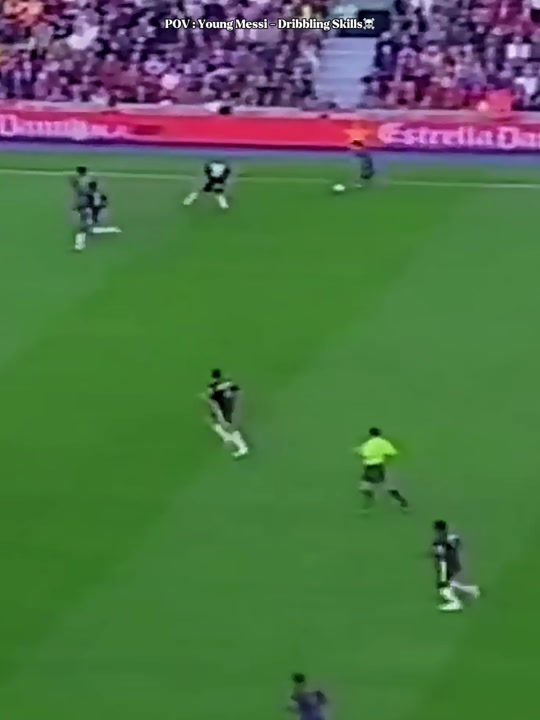 Young Messi - Dribbling Skills #soccer #messi #soccertiktok #lionel...