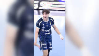 Un but venu d’ailleurs ! #buzzer #handball #sportsTikTok #narcisse...