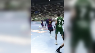 They hacked the code ? #håndbold #handball #ehfcl #clm #golazo