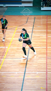 @Melu tirando acrobacias #handball #balonmano #handebol