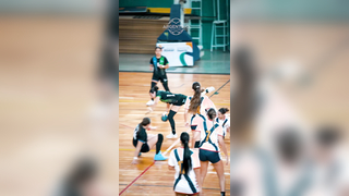 @Melu tirando acrobacias #handball #balonmano #handebol