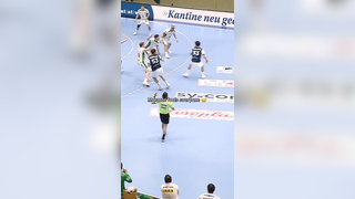 That’s a shot fake in perfection #daikinhbl #hbl #handball