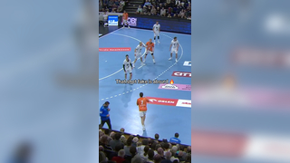 Did you know handballers can fly?! #hbl #daikinhbl #handball