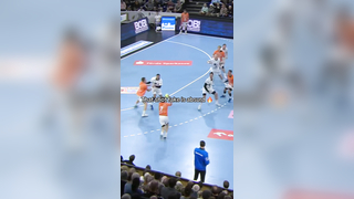 Did you know handballers can fly?! #hbl #daikinhbl #handball