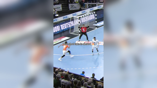 Did you know handballers can fly?! #hbl #daikinhbl #handball