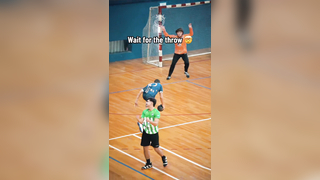 That fake was tough ‍ (via ffaussolazzo/IG) #handball #fake #throw ...