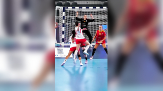 Tactic on point #handball #håndbold #yac #ehfeuro