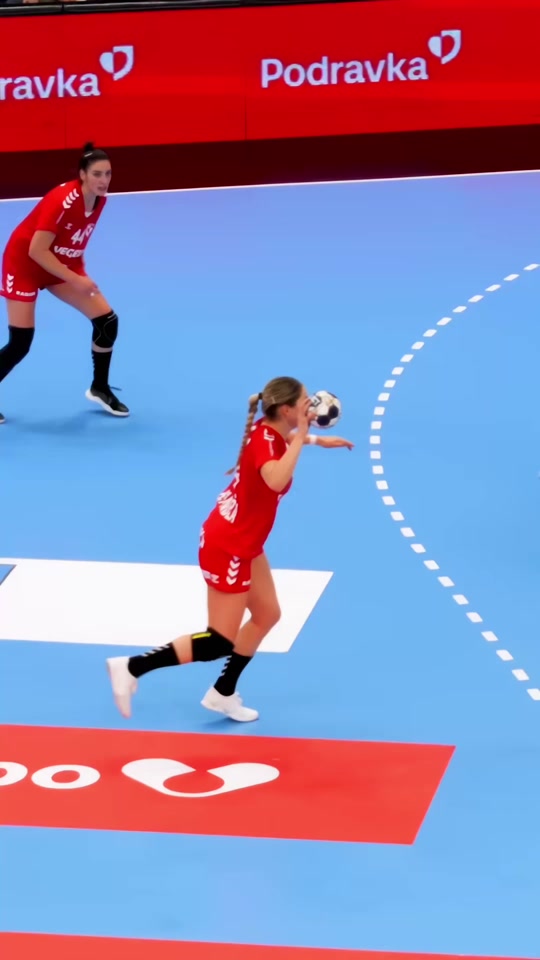 This sport = art #håndbold #handball #ehfeuro2026 #ehfeuro @ftc_ke...