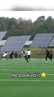 He was moving (via @Ultiworld) #frisbee #run #catch