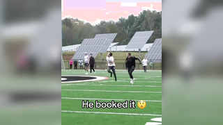 He was moving (via @Ultiworld) #frisbee #run #catch
